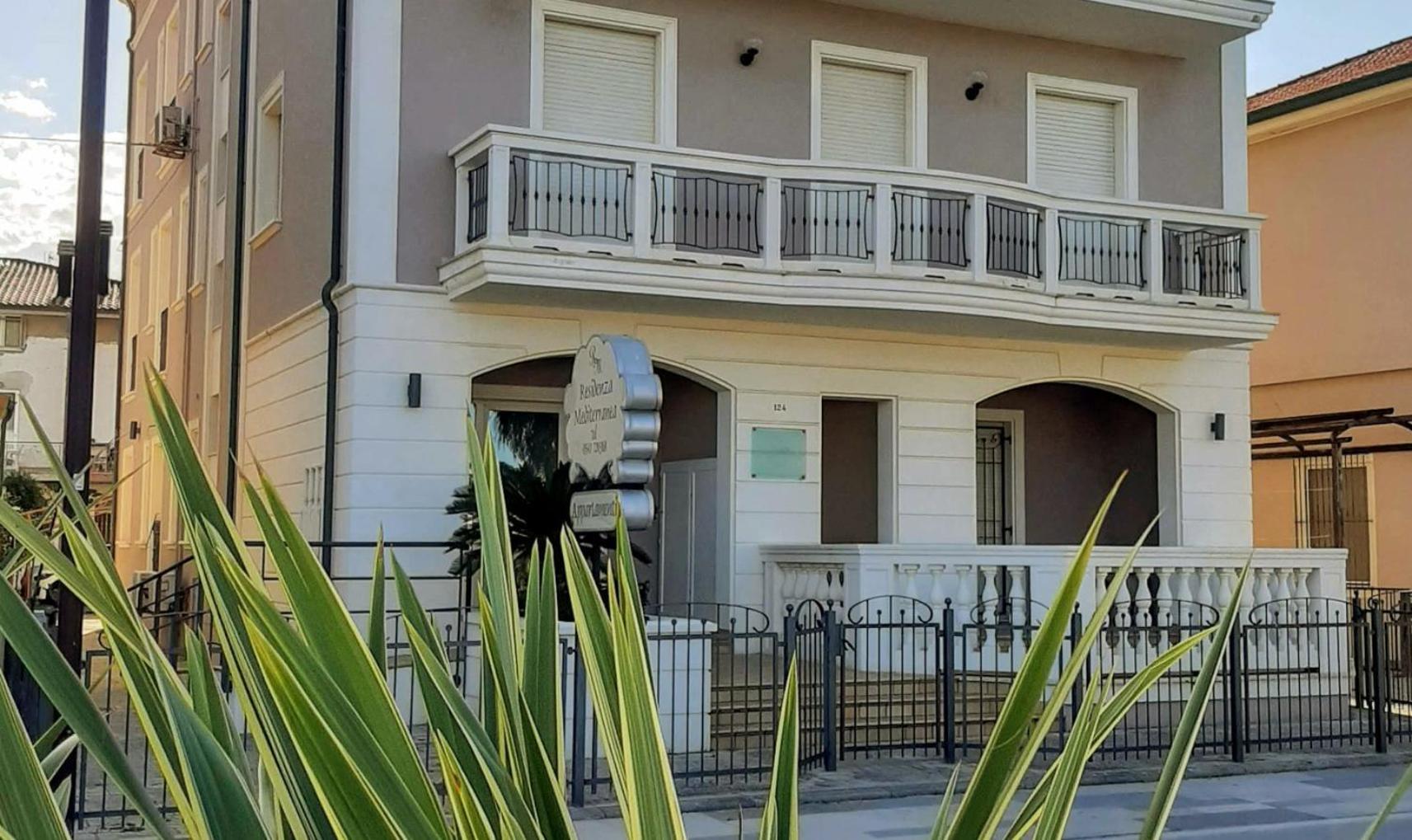 Residenza Mediterranea Apartments Rimini Kültér fotó